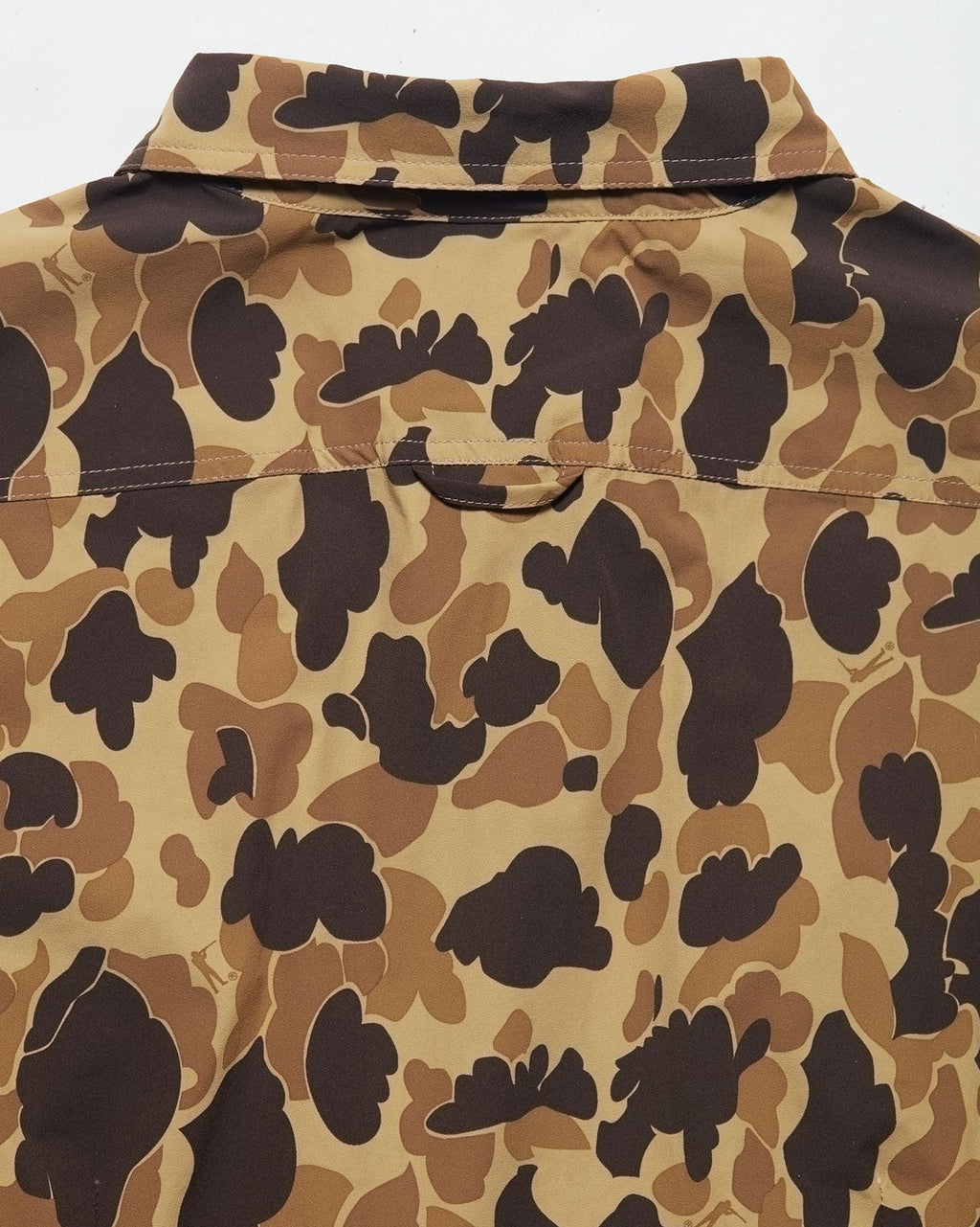 Back darting and yoke on the womens Active+ Joan Field Shirt in Original Camo