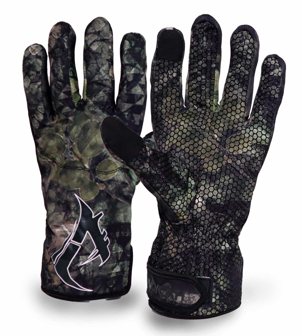 Vycah Ashford hunting gloves in Deep Woods camo with hex silicone grip palm and black touchscreen fingertips