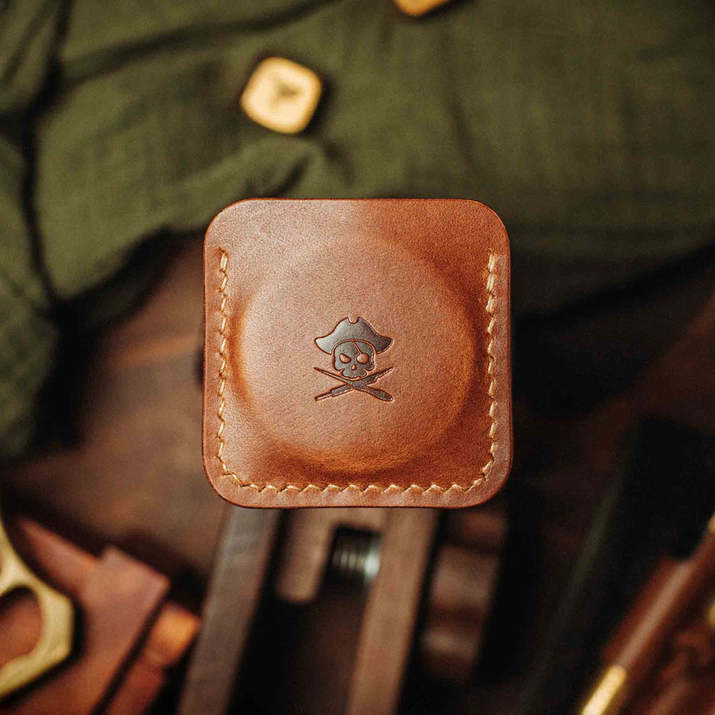Pirate Goods Peso Pocket v3 Coin Holder – Leather Challenge Coin Case for EDC | Venator Hunting