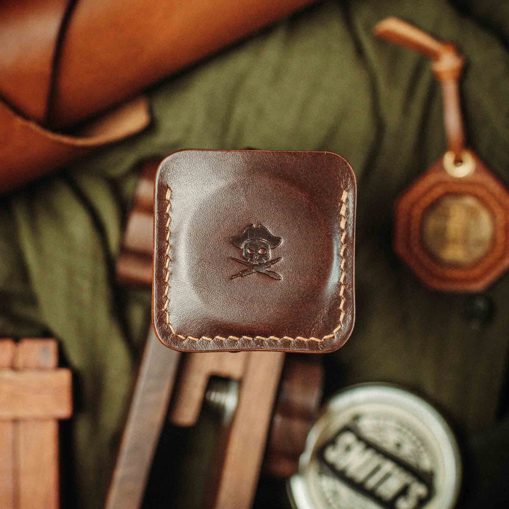 Pirate Goods Peso Pocket v3 Coin Holder – Leather Challenge Coin Case for EDC | Venator Hunting
