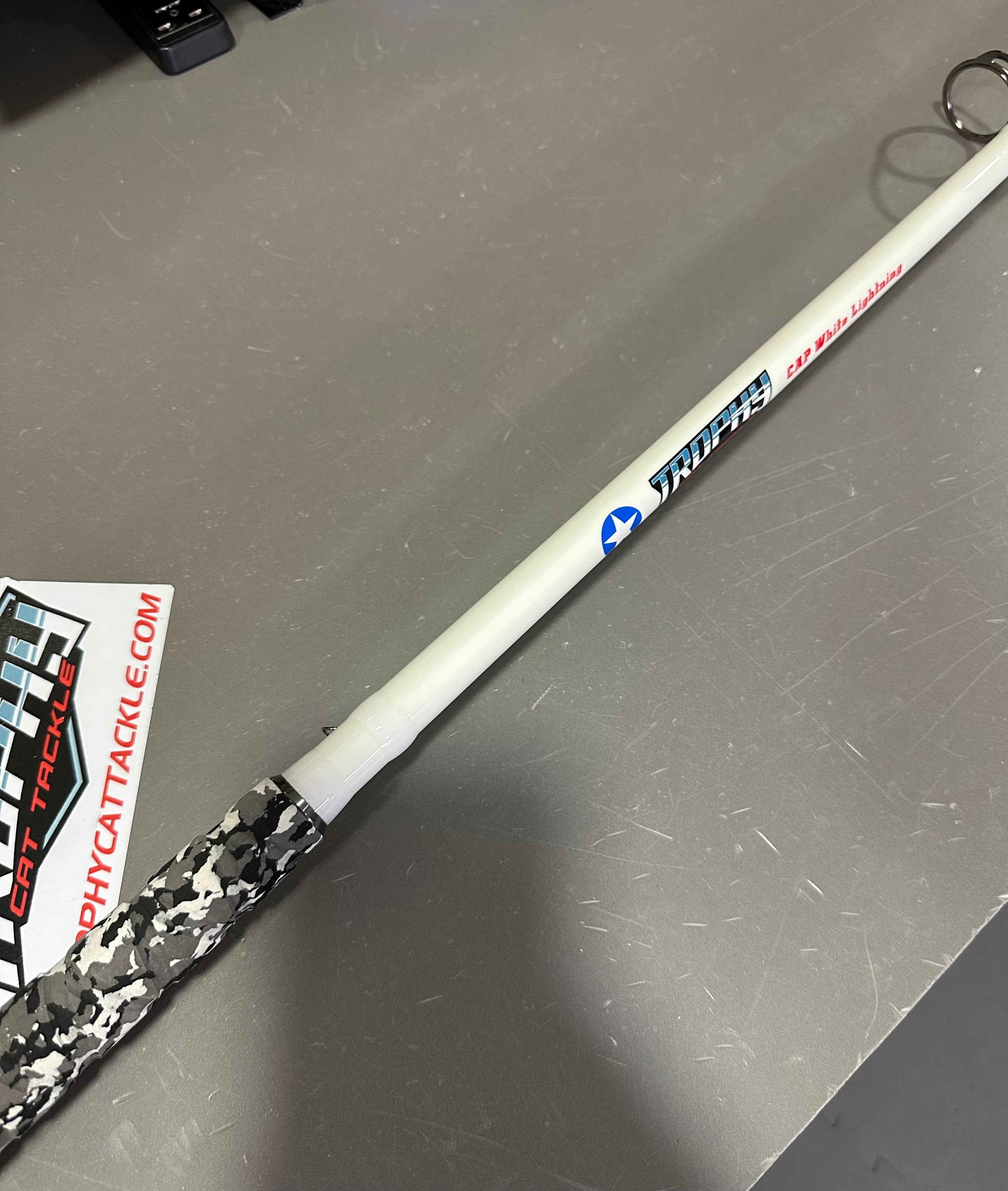 The White Lightning Catfish Rod - Spinning