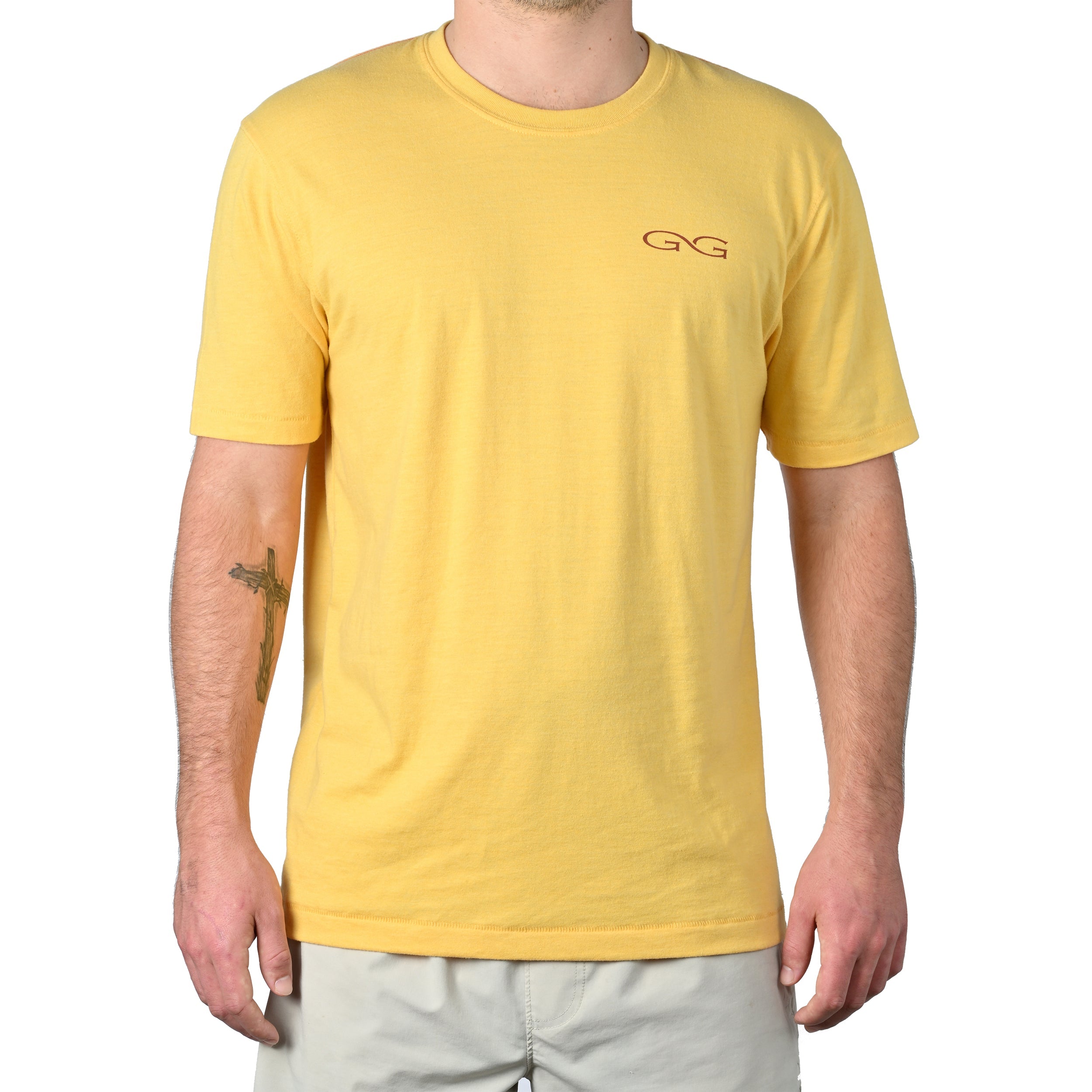 Yellow short sleeve t-shirt with GG logo, casual outdoor wear for hunting and fishing