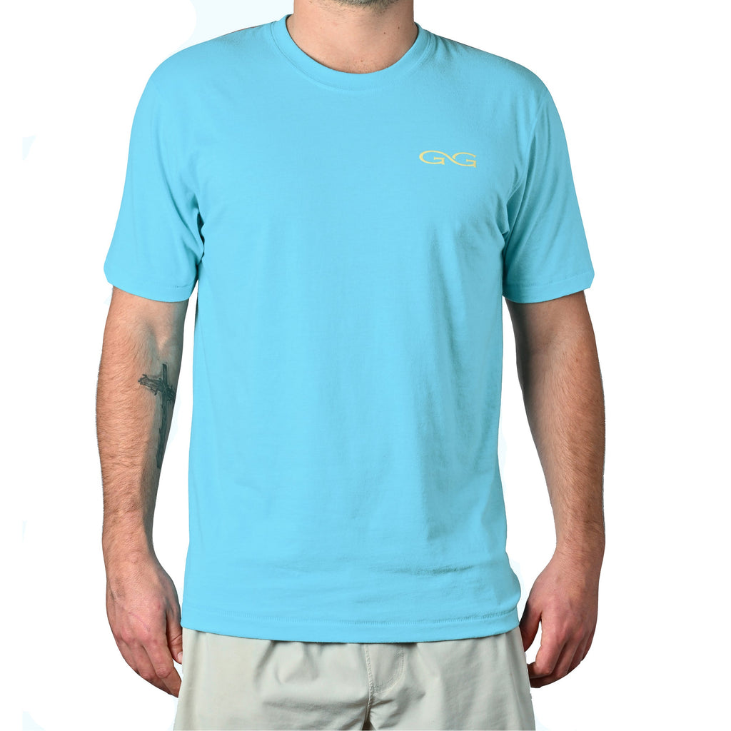 Light blue short sleeve t-shirt with gold GG logo, casual outdoor wear