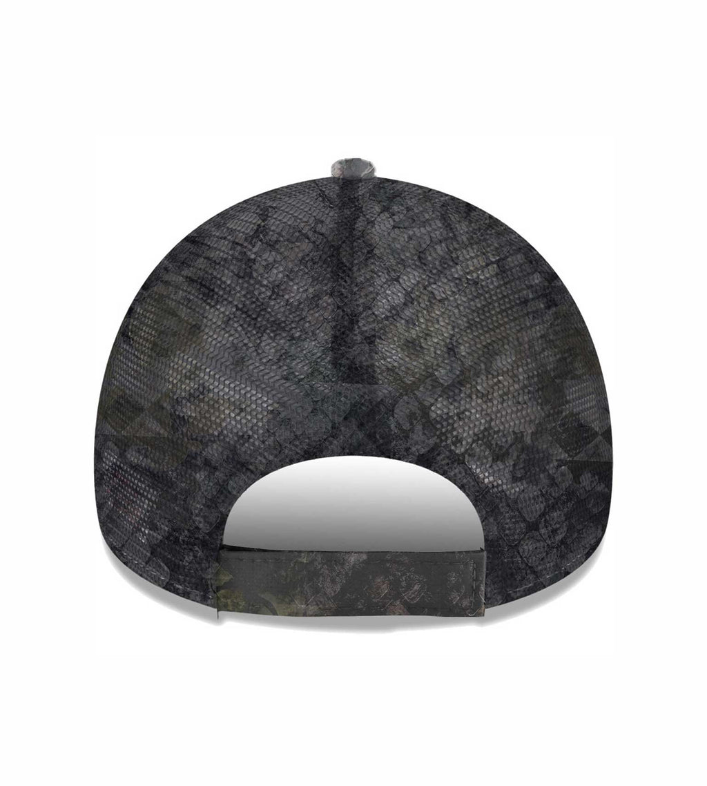 Black snake skin camo hunting cap with adjustable strap for outdoor use
