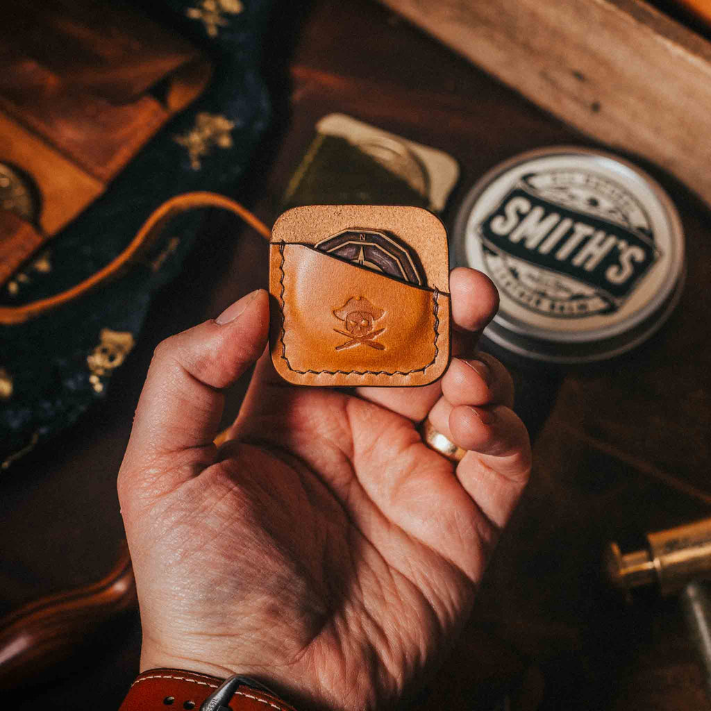 Pirate Goods Peso Pocket – Leather Challenge Coin holder for EDC | Venator Hunting